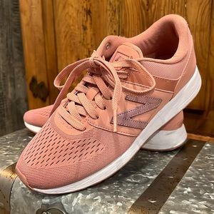 New Balance Athletic Sneaker Cushioning Comfort 24 Series Blush Size 8 WRL24TL